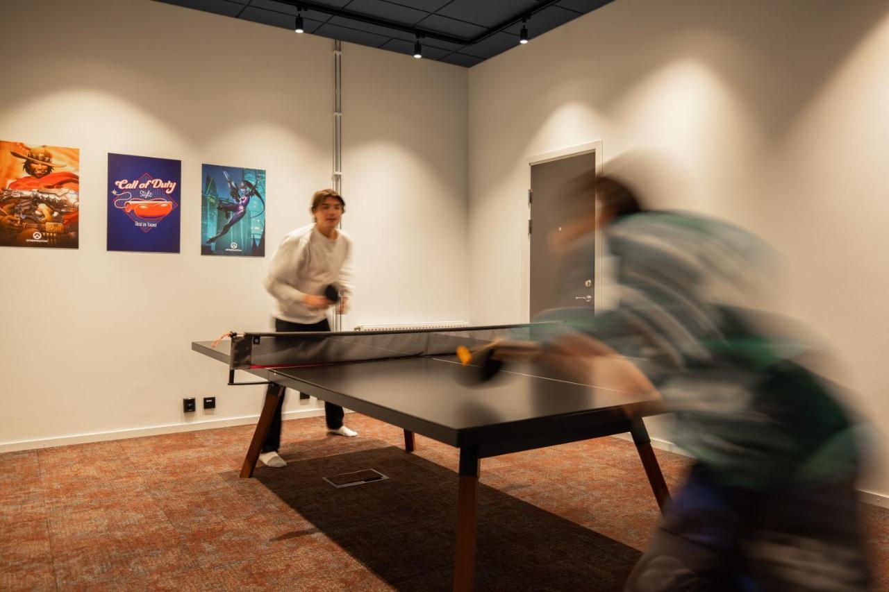 Homex Hotel For Gamers Täby Exteriör bild