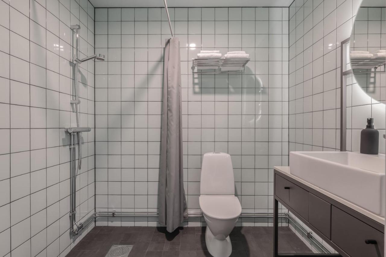 Homex Hotel For Gamers Täby Exteriör bild